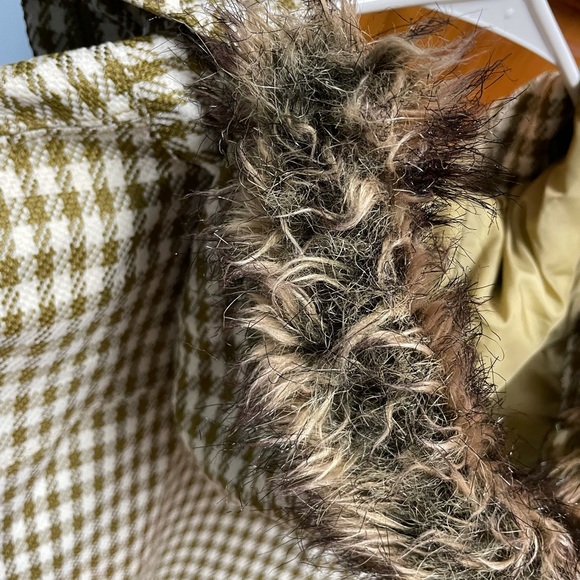 Roxy Snowboarding Coat - Size Medium - Picture 12 of 13